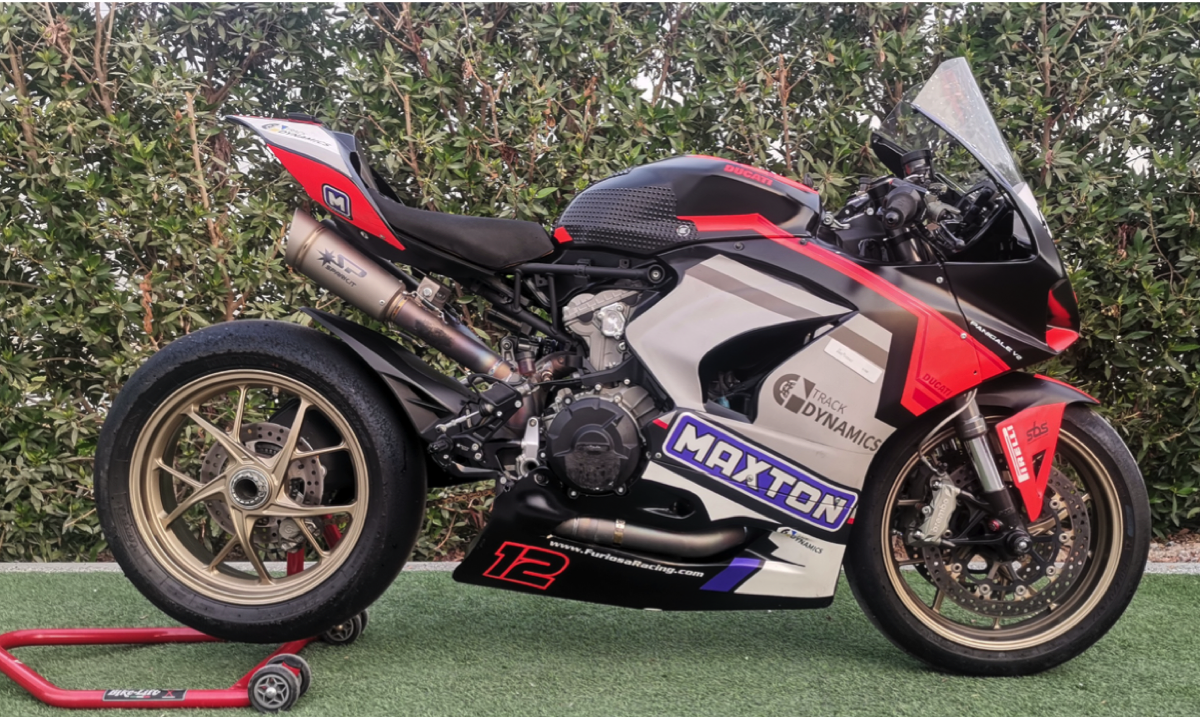 Ducati V2 rental